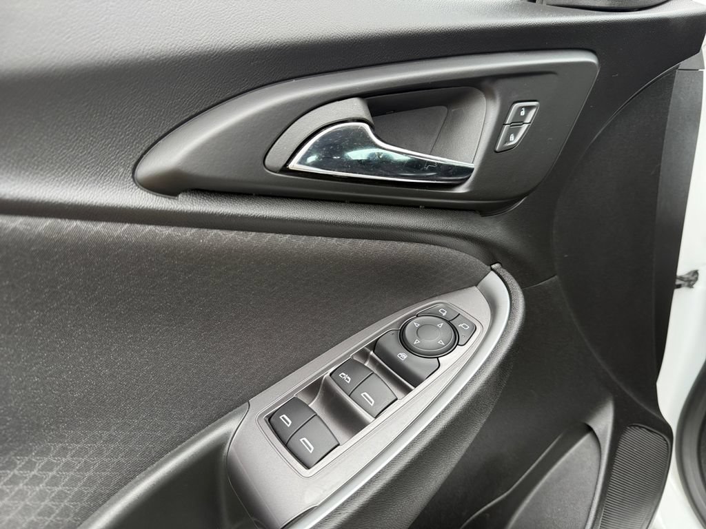 Used 2024 Chevrolet Malibu LT FWD image 19
