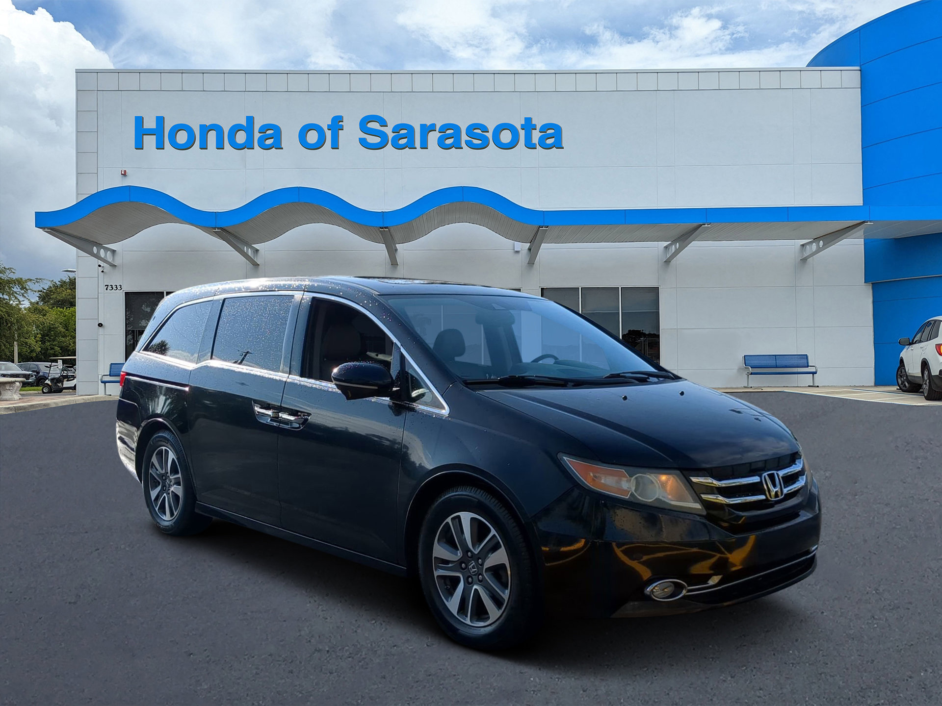 Used 2014 Honda Odyssey Touring image 1