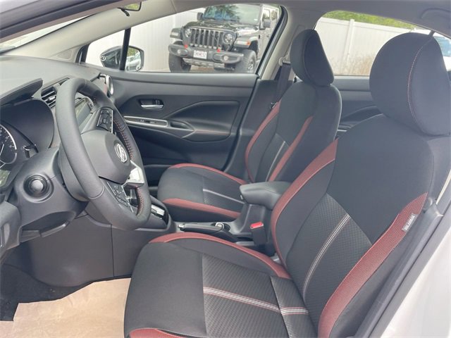 New 2025 Nissan Versa SR image 18