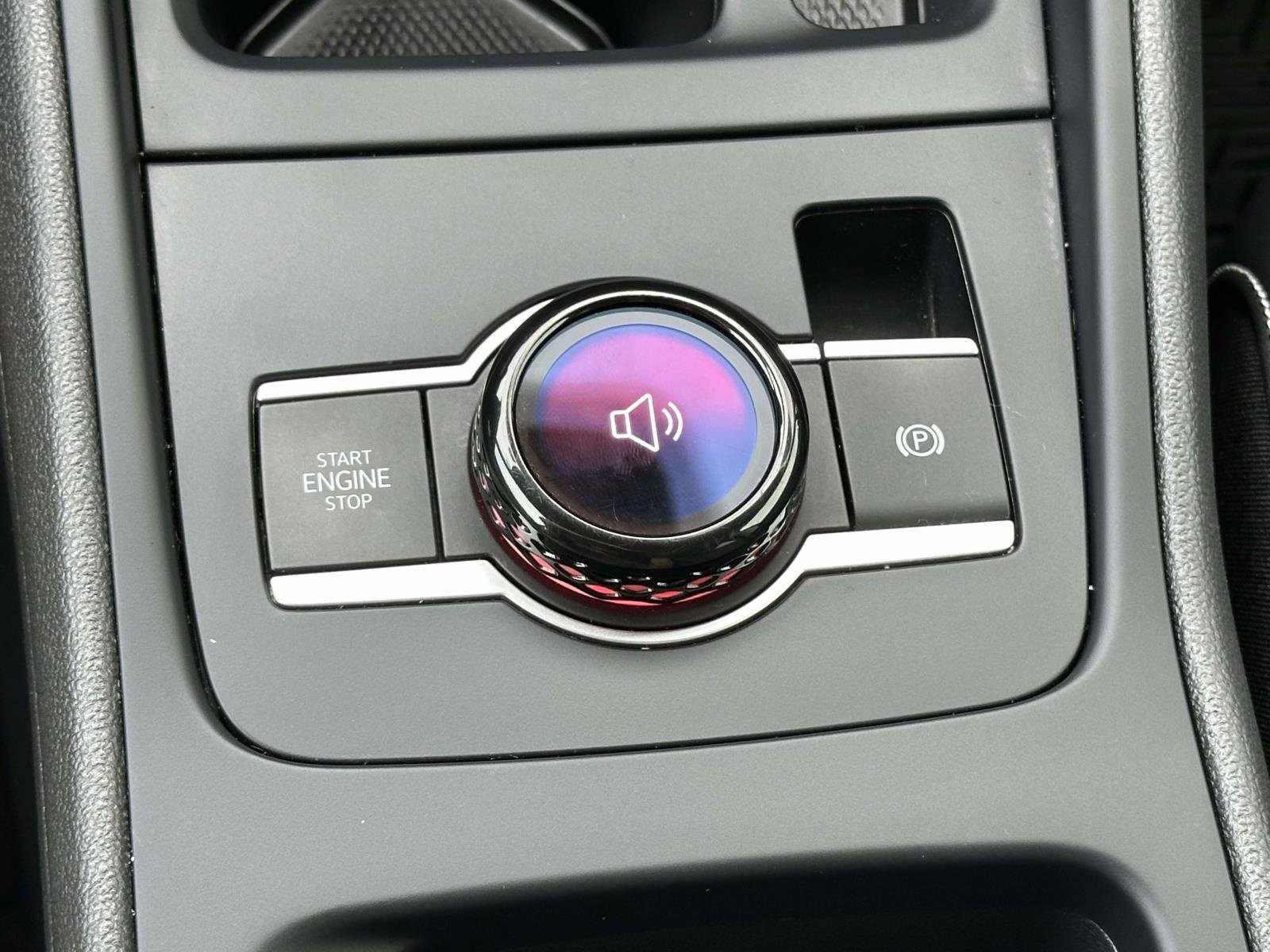 Certified 2025 Volkswagen Tiguan SE AWD/4WD image 20