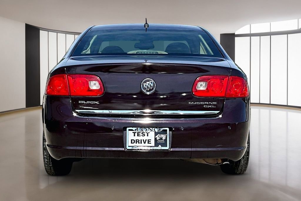 Used 2008 Buick Lucerne CXL w/ Driver Confidence Package FWD image 4