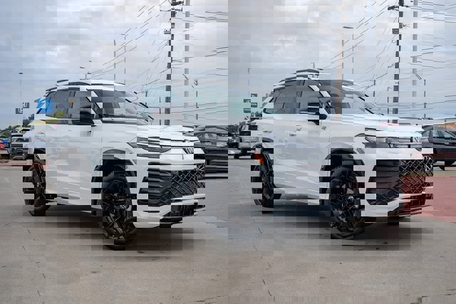 New 2026 Volkswagen Tiguan SE R-Line image 8