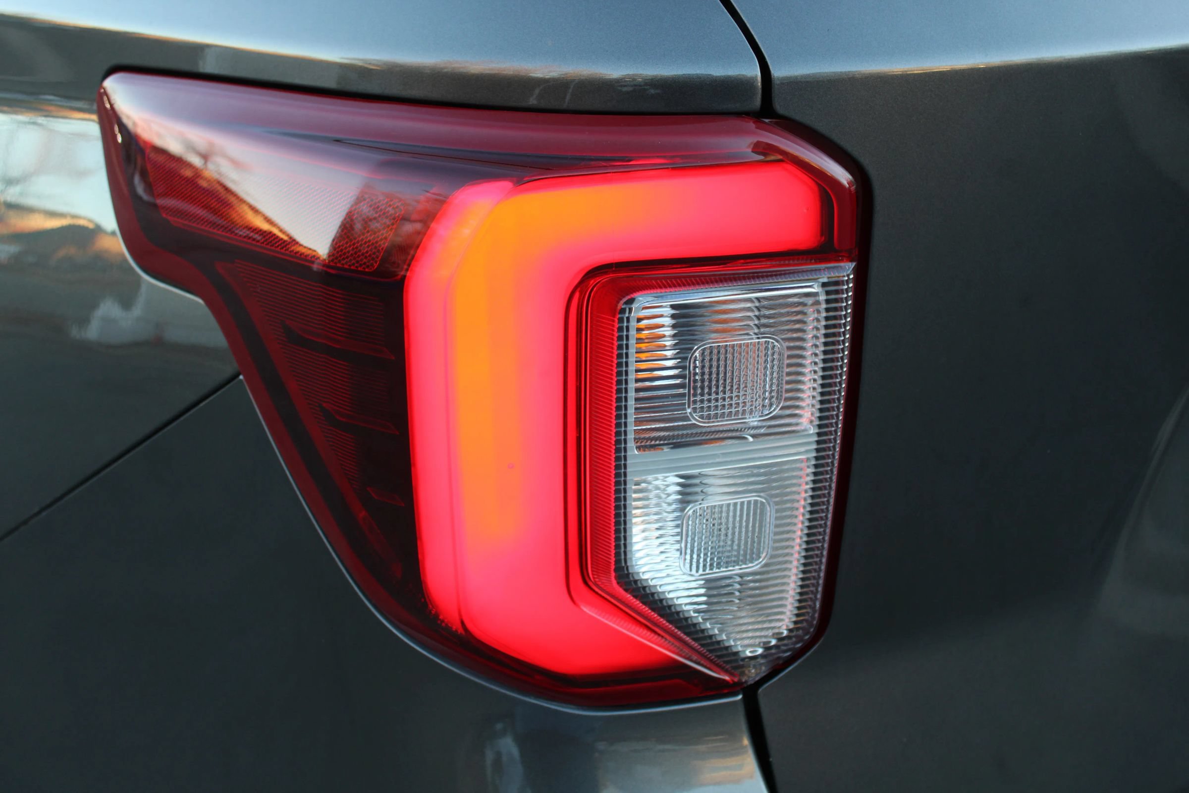 Used 2020 Ford Explorer ST AWD/4WD image 32