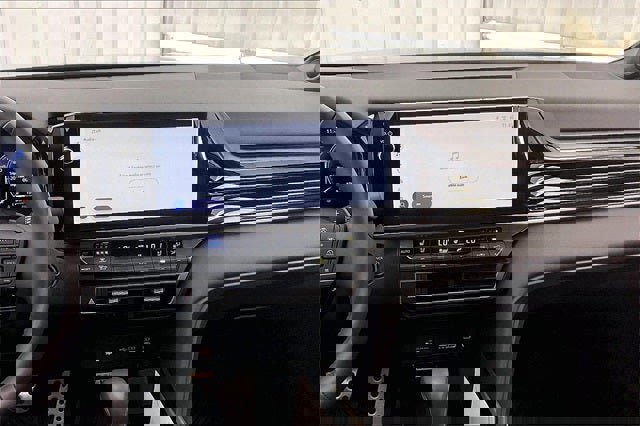 Used 2025 Toyota Camry XSE w/ Premium Plus Package image 6