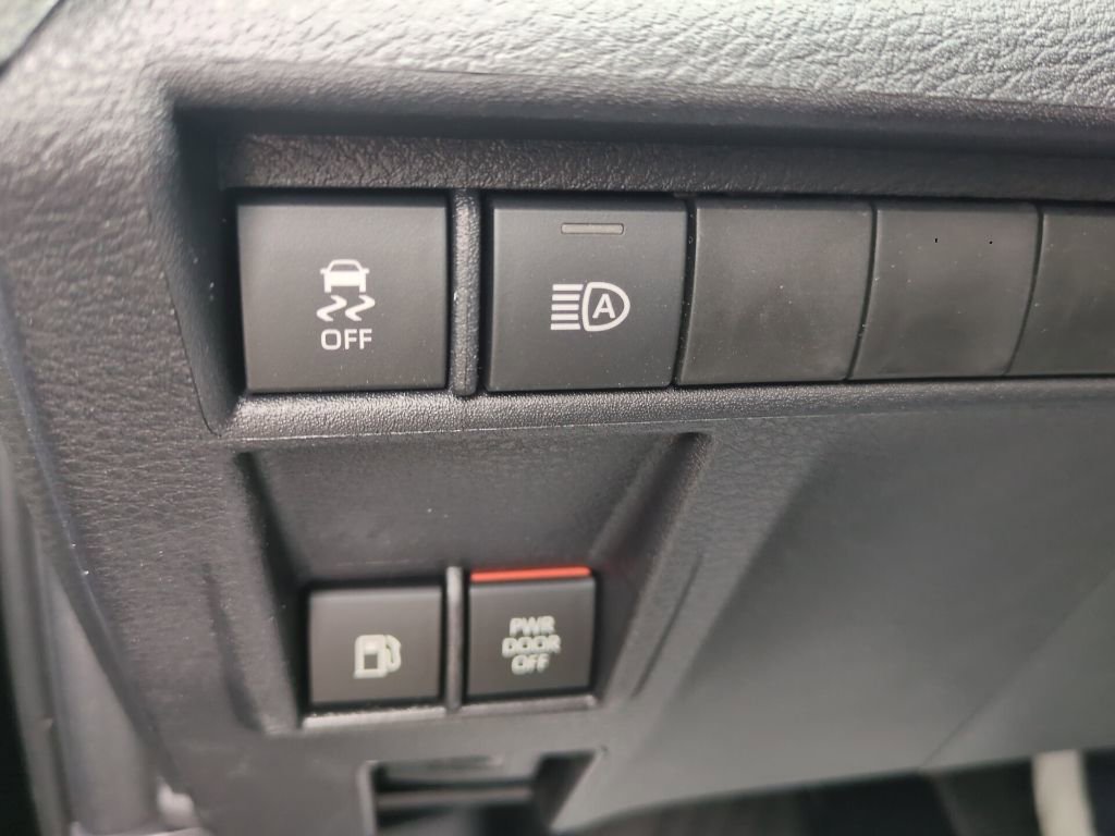 Used 2026 Toyota Sienna XLE image 24