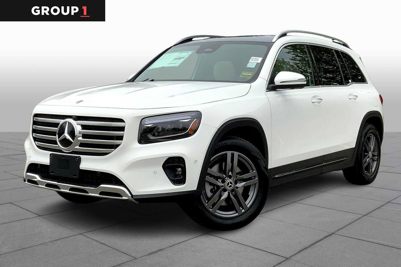 New 2025 Mercedes-Benz GLB 250 4MATIC image 1