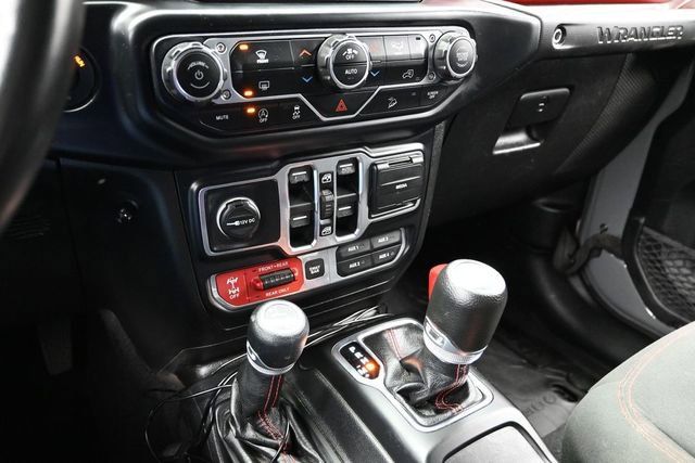 Used 2019 Jeep Wrangler Unlimited Rubicon w/ LED Lighting Group AWD/4WD image 40