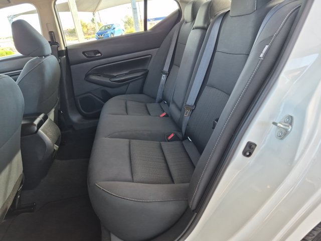 Used 2025 Nissan Altima 2.5 SV FWD image 18