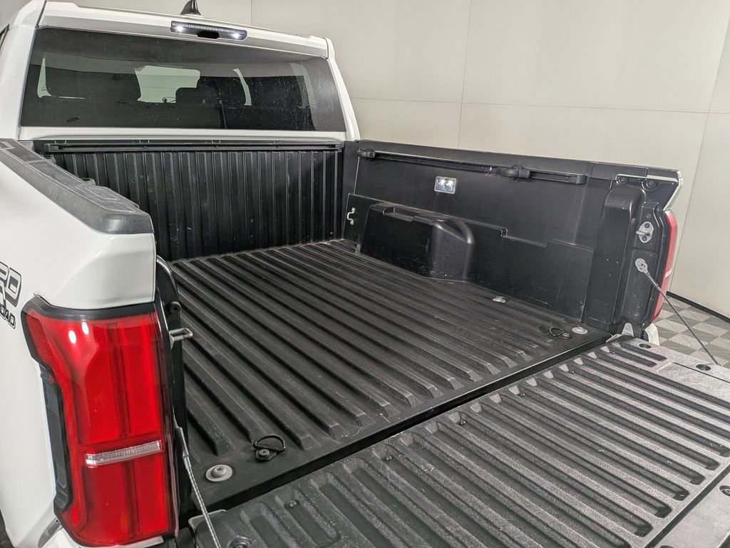 Used 2024 Toyota Tacoma TRD Off-Road image 9
