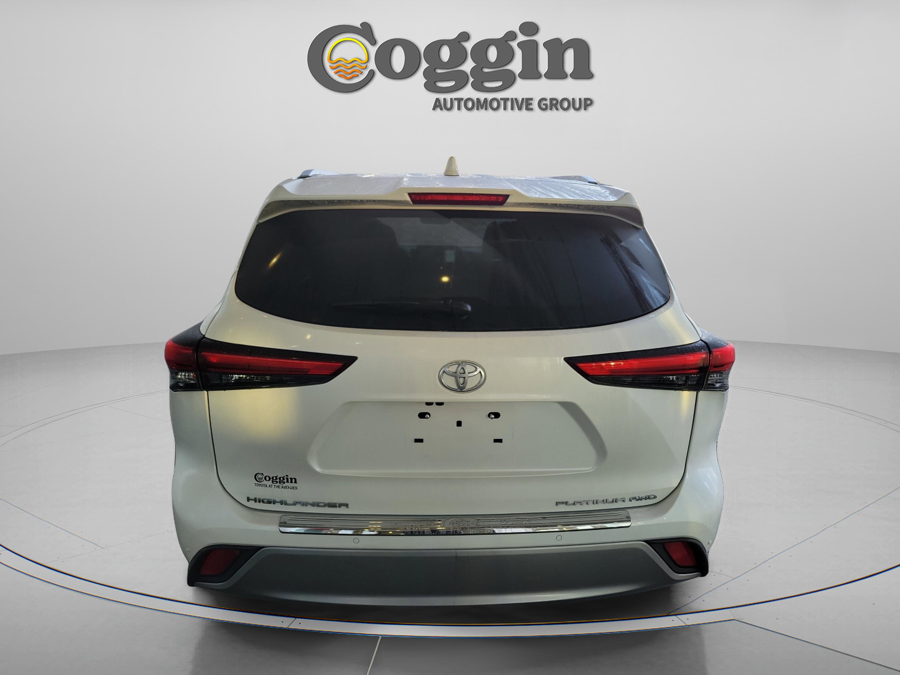 Used 2020 Toyota Highlander Platinum image 4