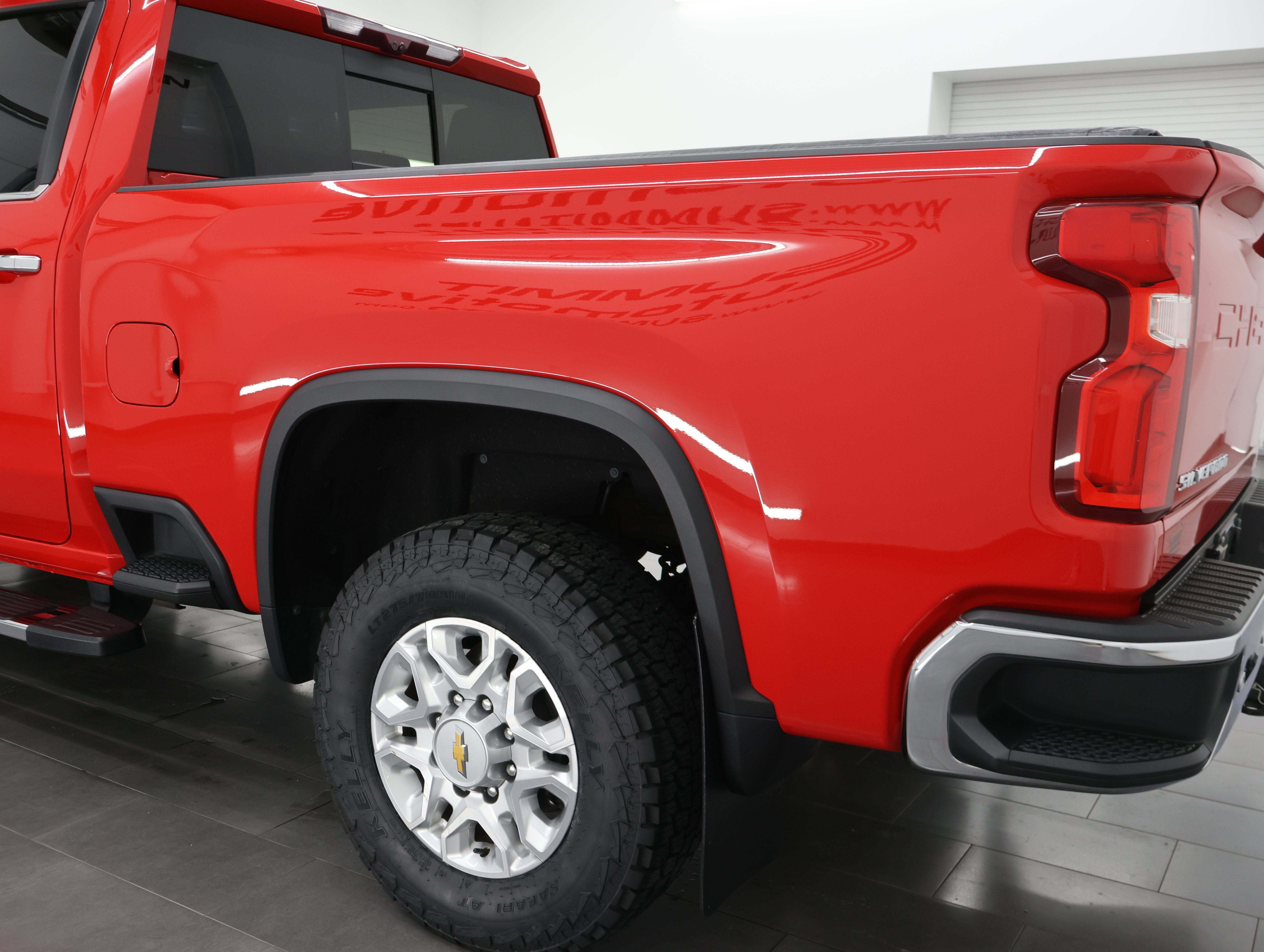 Used 2024 Chevrolet Silverado 2500 LTZ w/ LTZ Plus Package AWD/4WD image 38
