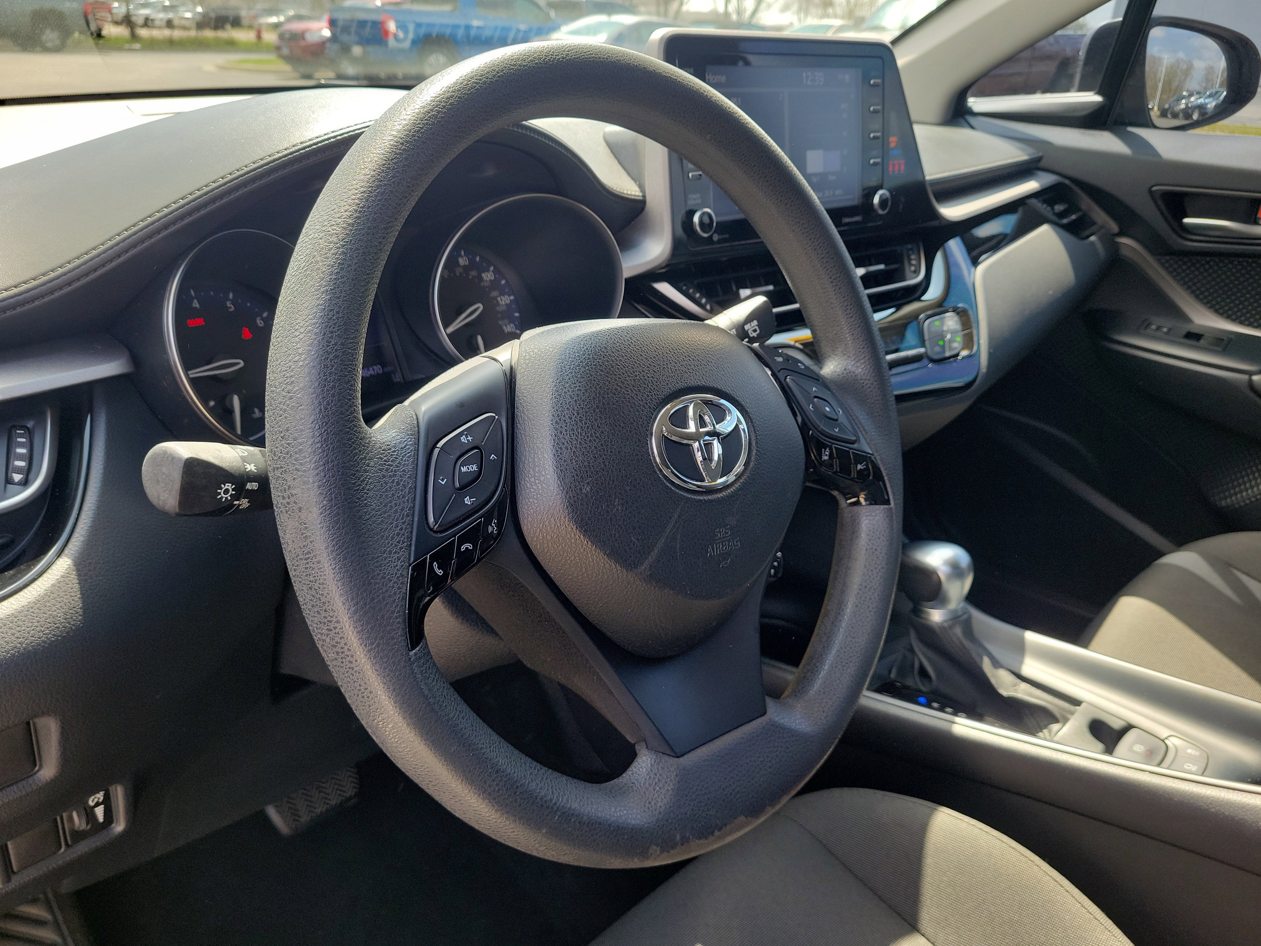 Used 2020 Toyota C-HR LE image 14