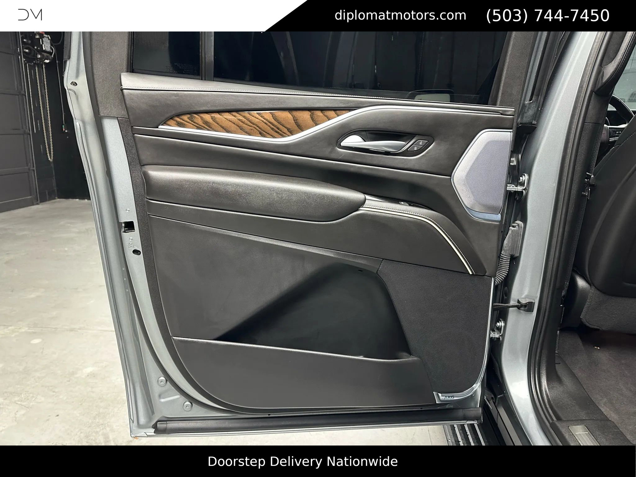 Used 2023 Cadillac Escalade ESV Sport Platinum w/ LPO, ONYX Package image 39