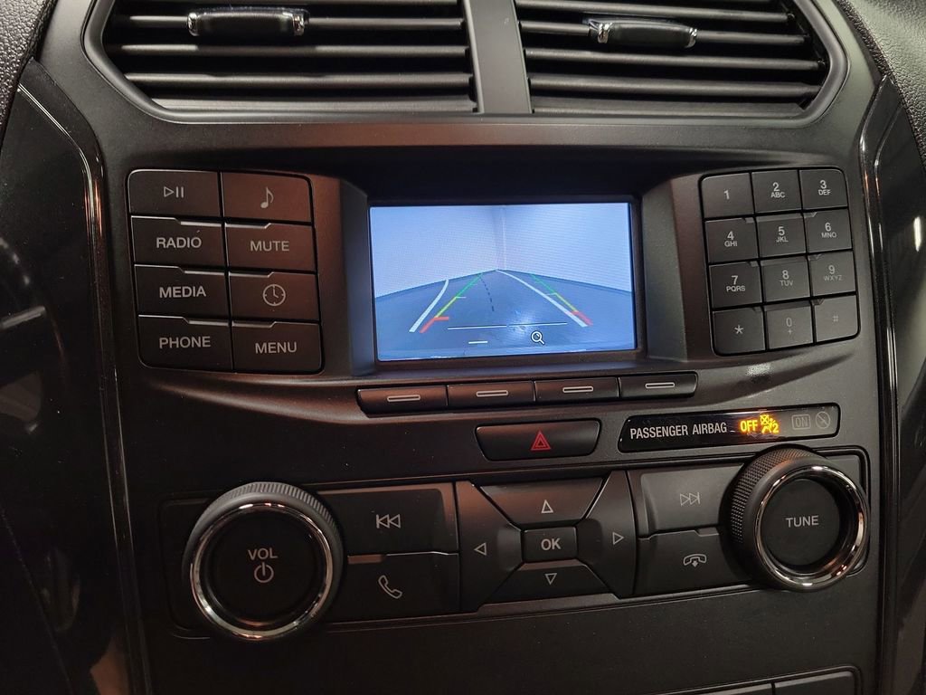 Used 2019 Ford Explorer FWD image 17