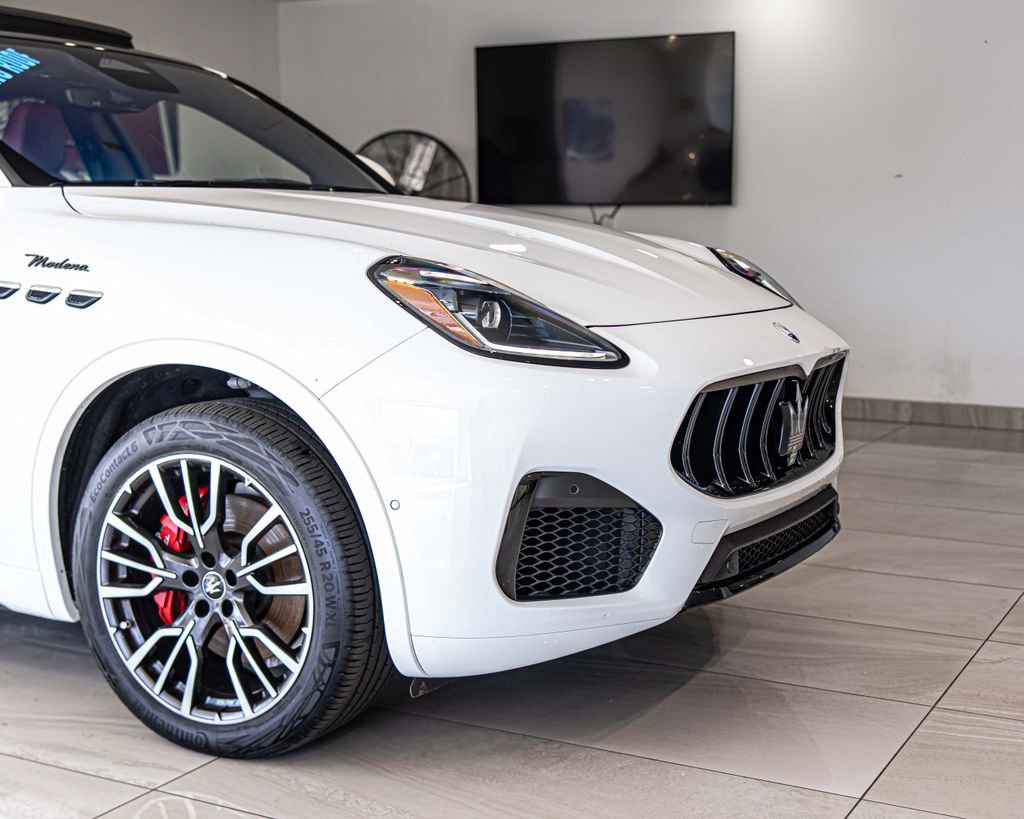 Used 2023 Maserati Grecale Modena AWD/4WD image 3