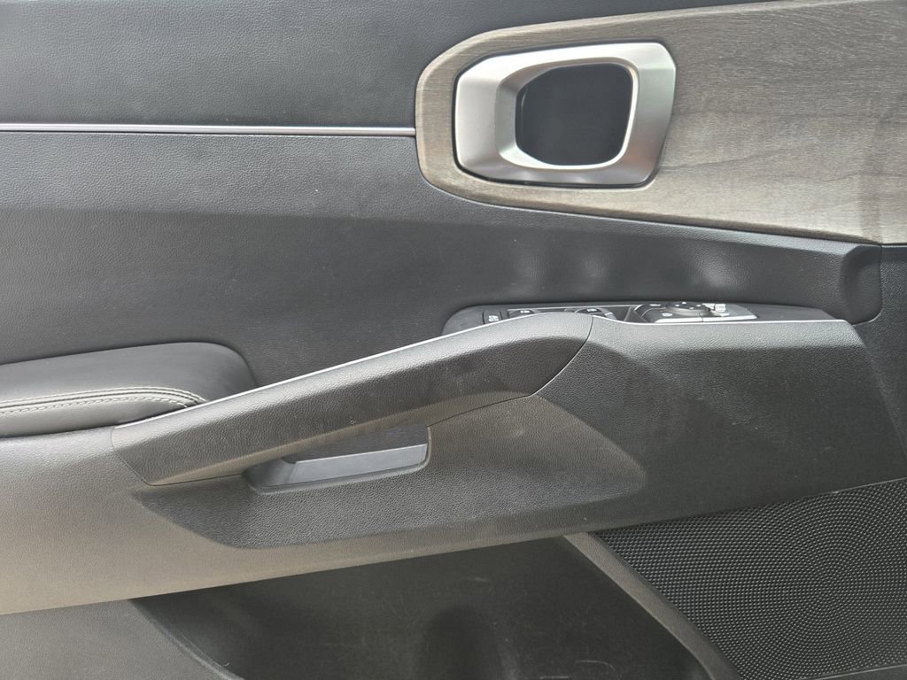 Certified 2023 Kia Sorento X-Line EX AWD/4WD image 25