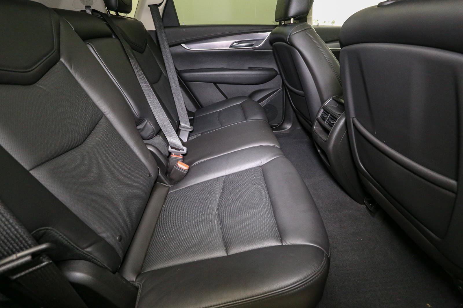 Used 2018 Cadillac XT5 Luxury w/ Driver Awareness Package image 23