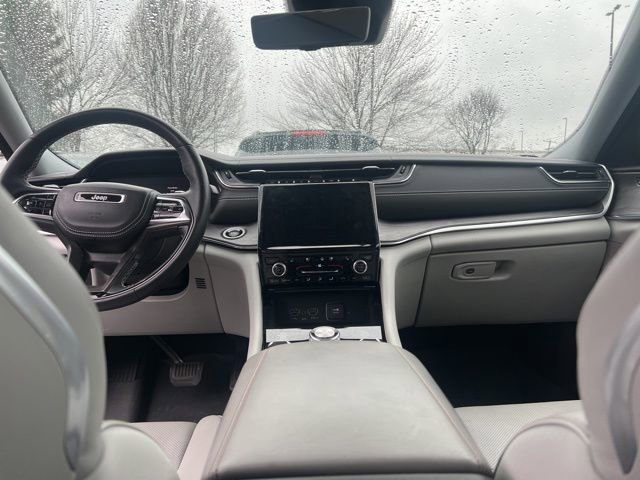 Used 2022 Jeep Grand Cherokee L Overland w/ Advanced Protech Group III image 10