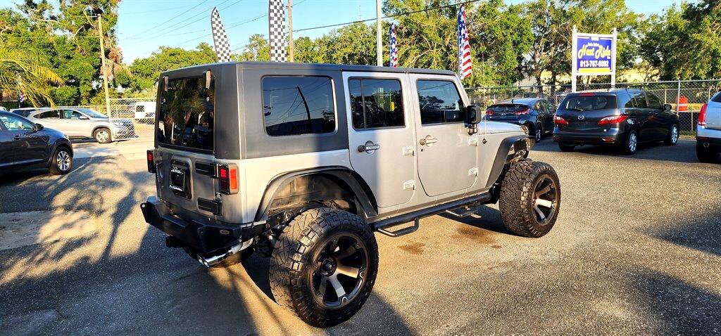 Used 2016 Jeep Wrangler Unlimited Sahara w/ Connectivity Group image 14