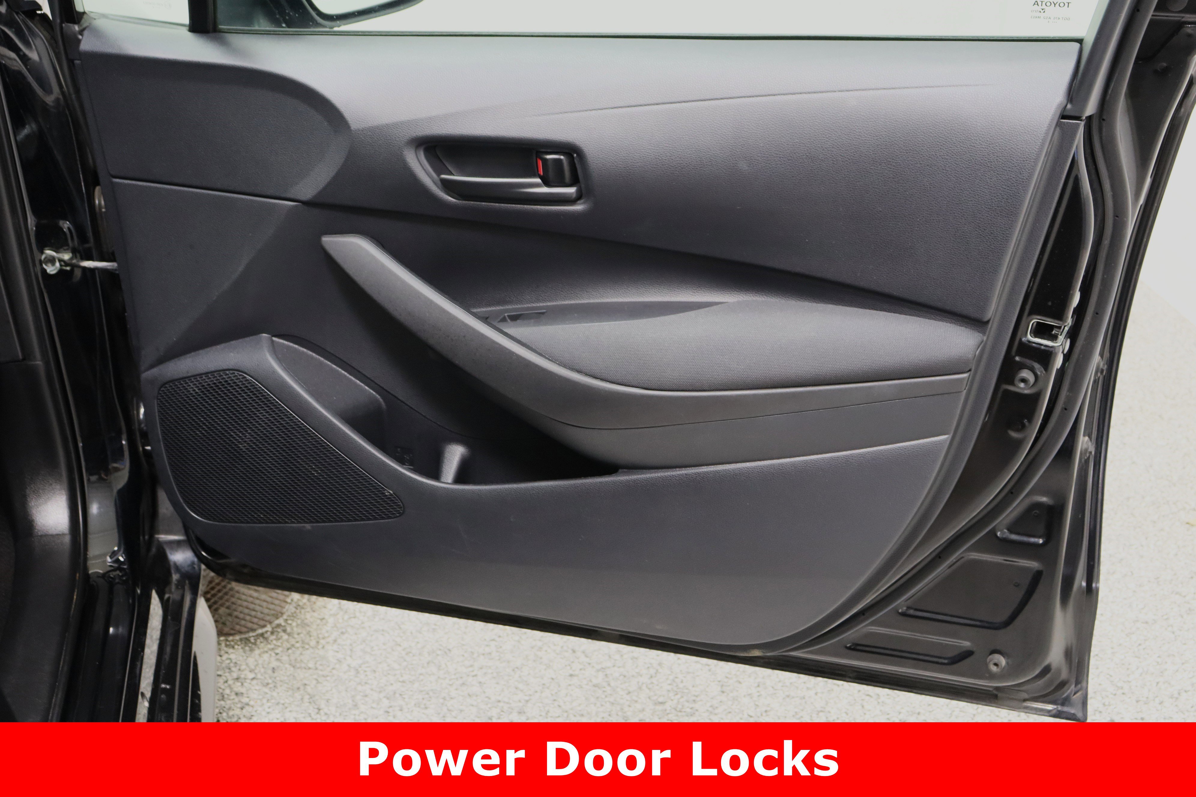 Used 2024 Toyota Corolla LE image 31