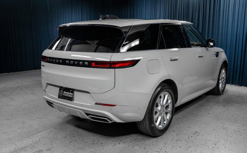 Used 2025 Land Rover Range Rover Sport Dynamic SE image 5