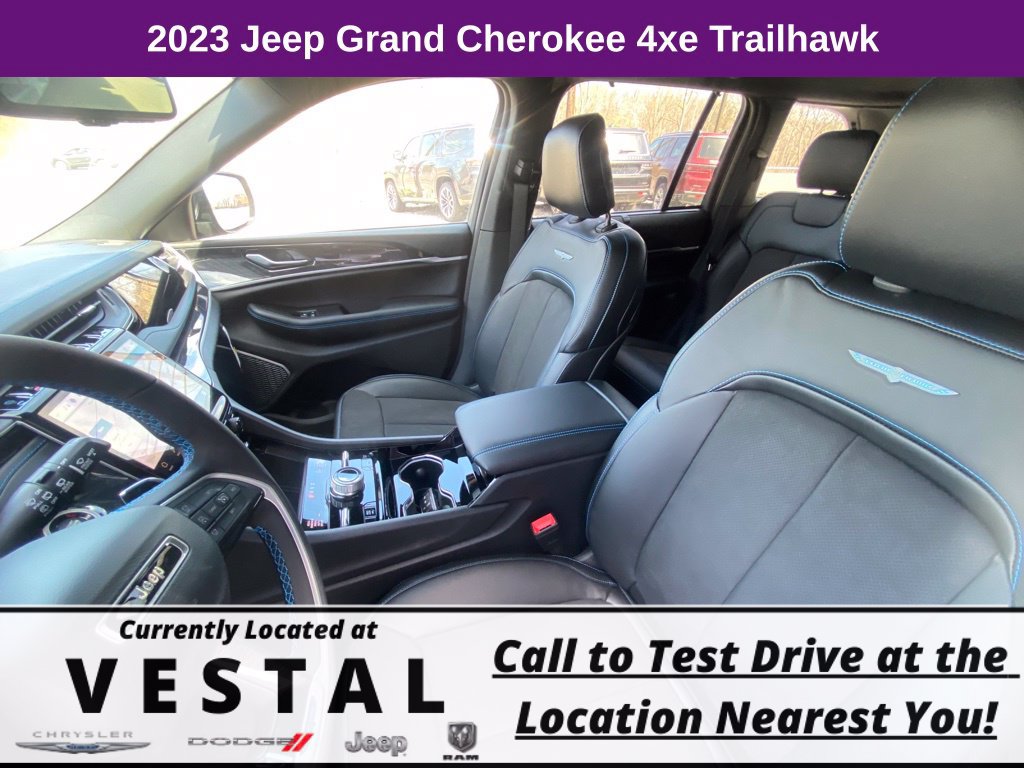 New 2023 Jeep Grand Cherokee Trailhawk w/ Advanced Protech Group II AWD/4WD image 38