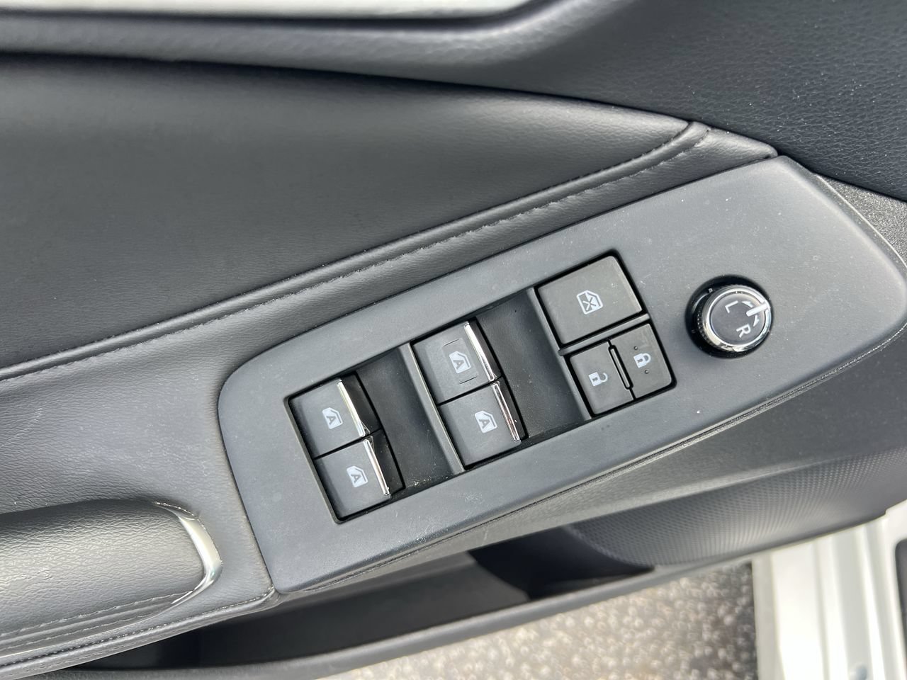 Used 2022 Toyota Avalon XLE w/ Moonroof Package FWD image 15