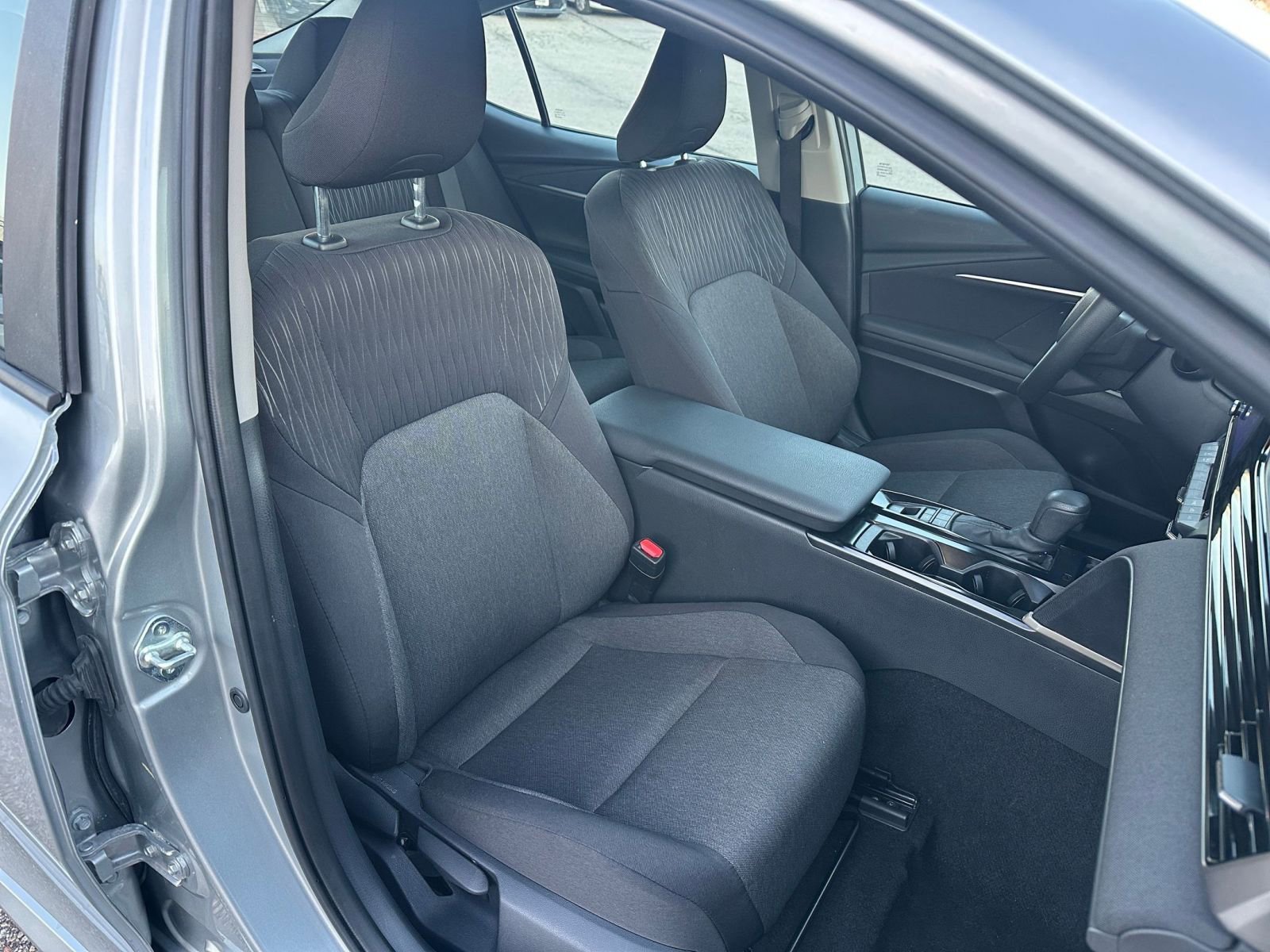 Used 2025 Toyota Camry LE image 35