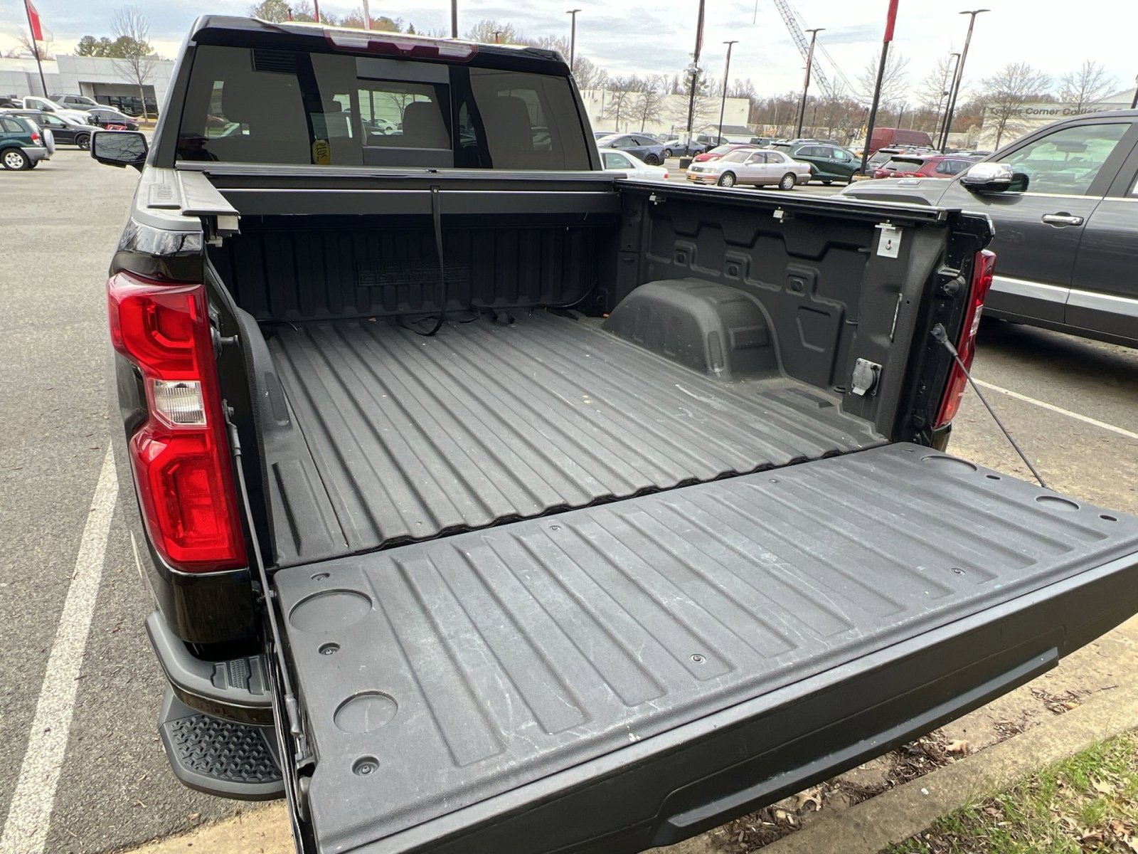Used 2024 Chevrolet Silverado 1500 High Country image 25