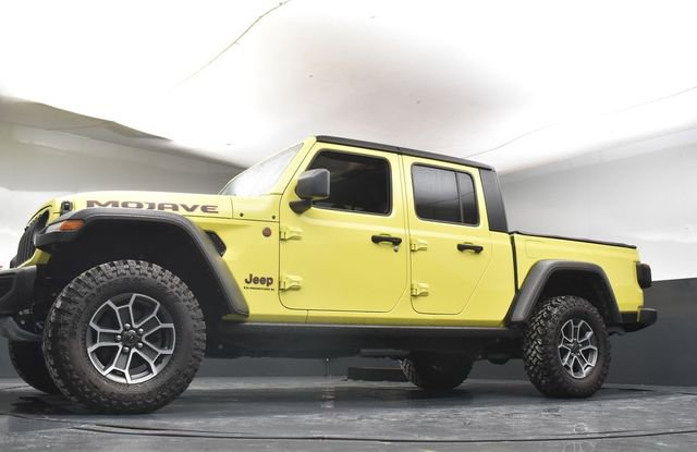 Used 2024 Jeep Gladiator Mojave w/ Technology Group image 34