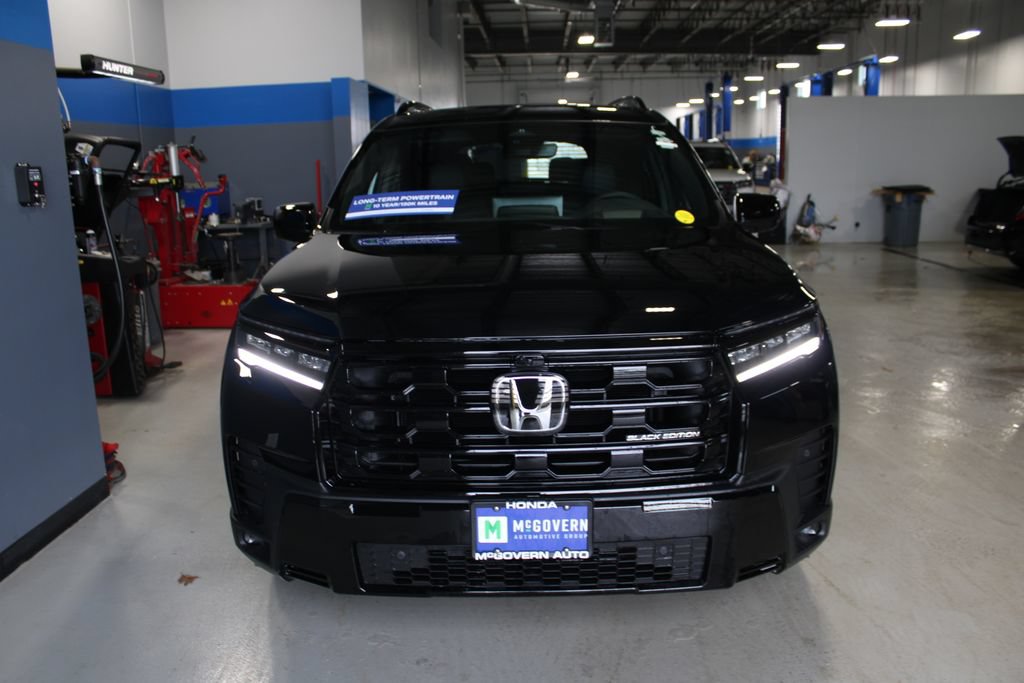 New 2026 Honda Pilot Black Edition image 3