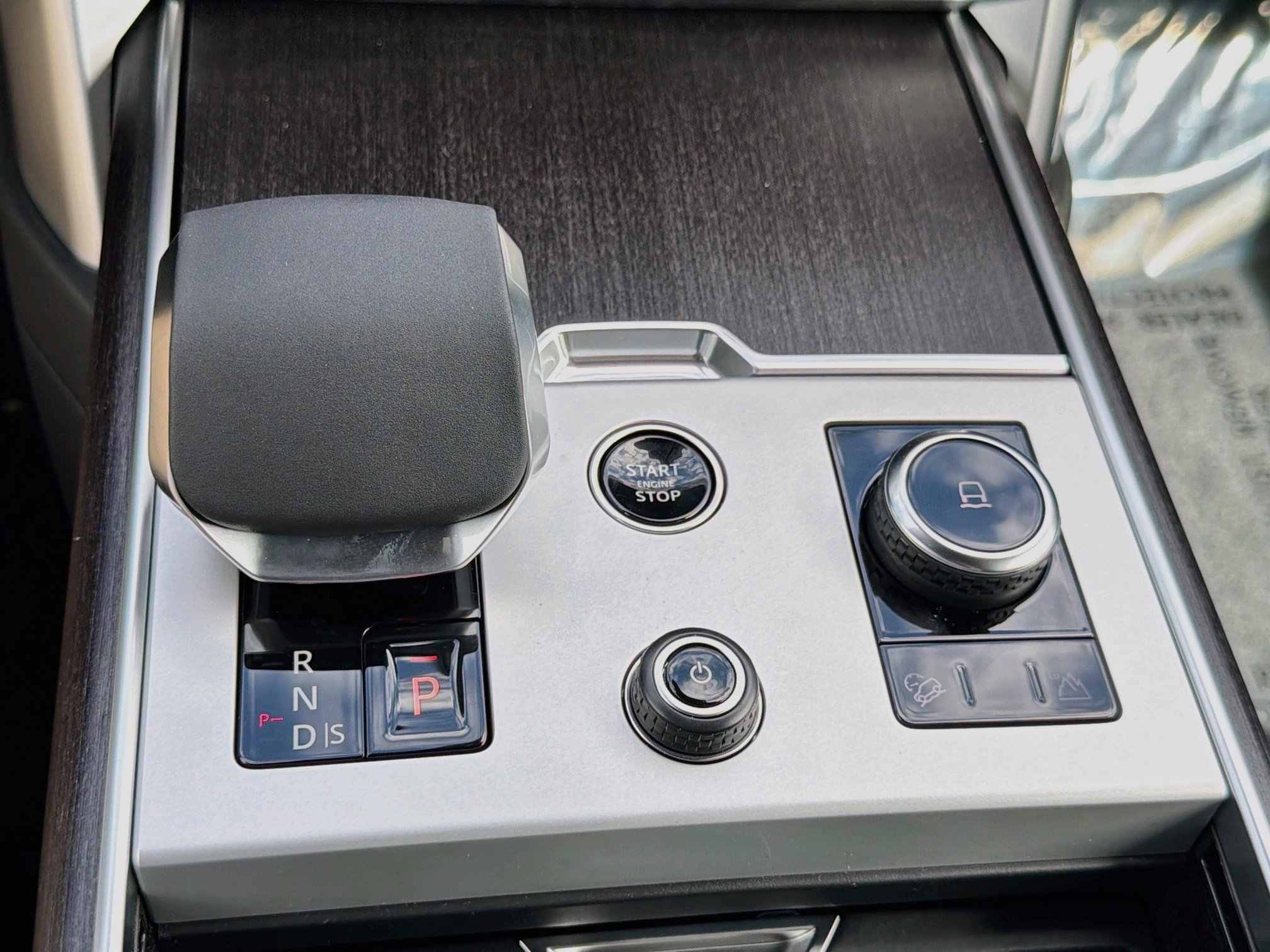 New 2027 Land Rover Range Rover SE AWD/4WD image 29