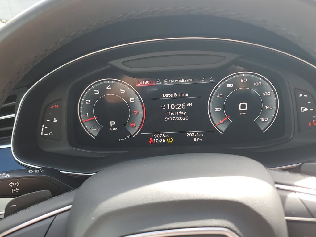 Used 2023 Audi Q8 Premium Plus w/ Premium Plus Package AWD/4WD image 25
