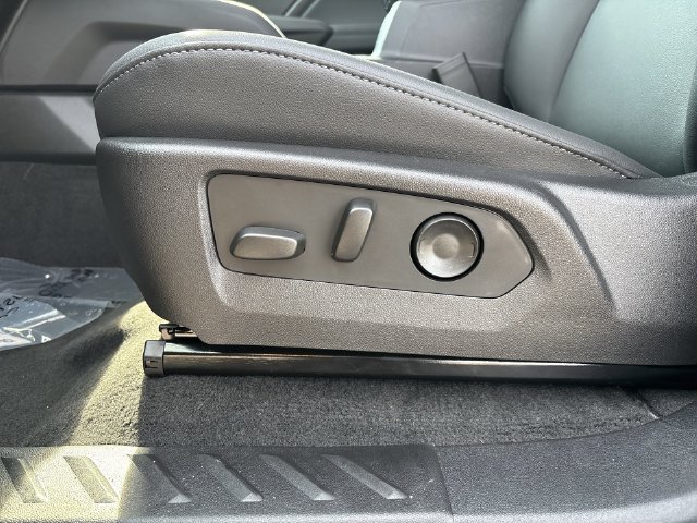 New 2026 Chevrolet Colorado LT w/ LT Convenience Package AWD/4WD image 24
