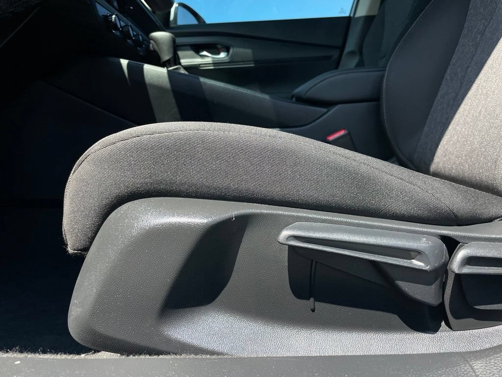 Certified 2025 Honda Accord LX image 28