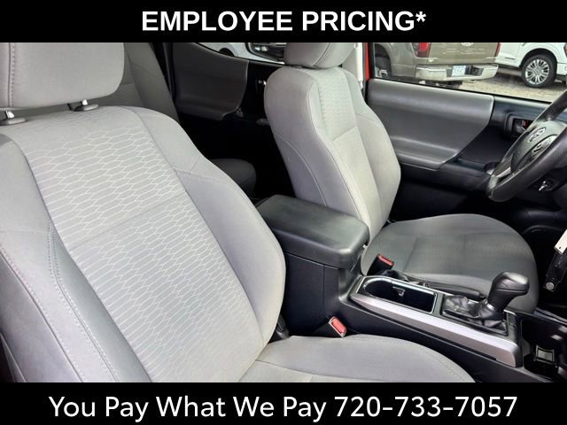 Used 2018 Toyota Tacoma SR5 AWD/4WD image 23