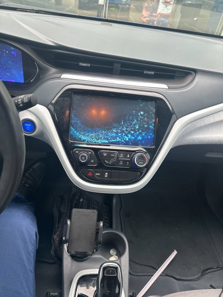 Used 2017 Chevrolet Bolt LT FWD image 5