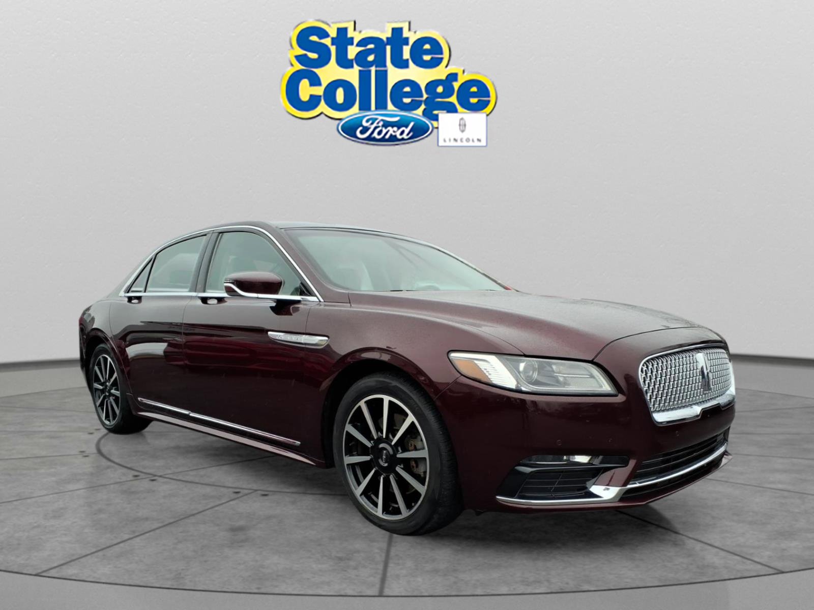 Used 2017 Lincoln Continental Reserve w/ Climate Package image 3