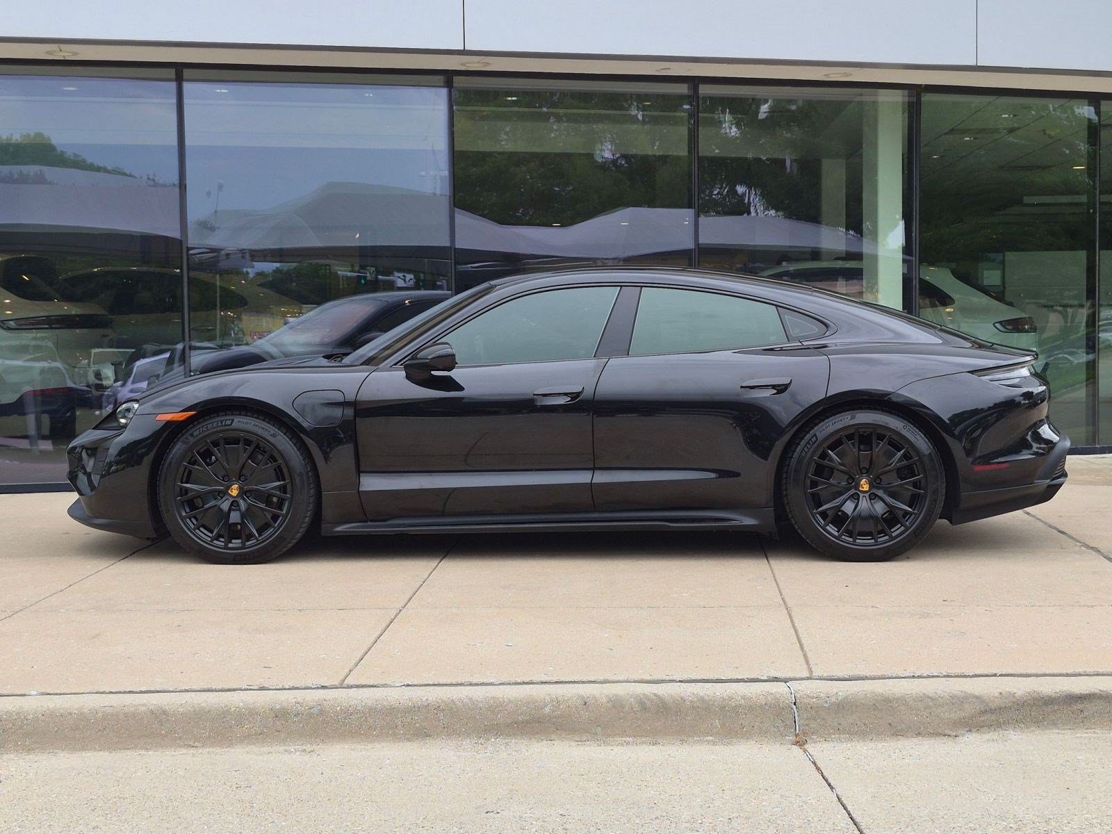 Certified 2023 Porsche Taycan GTS AWD/4WD image 2