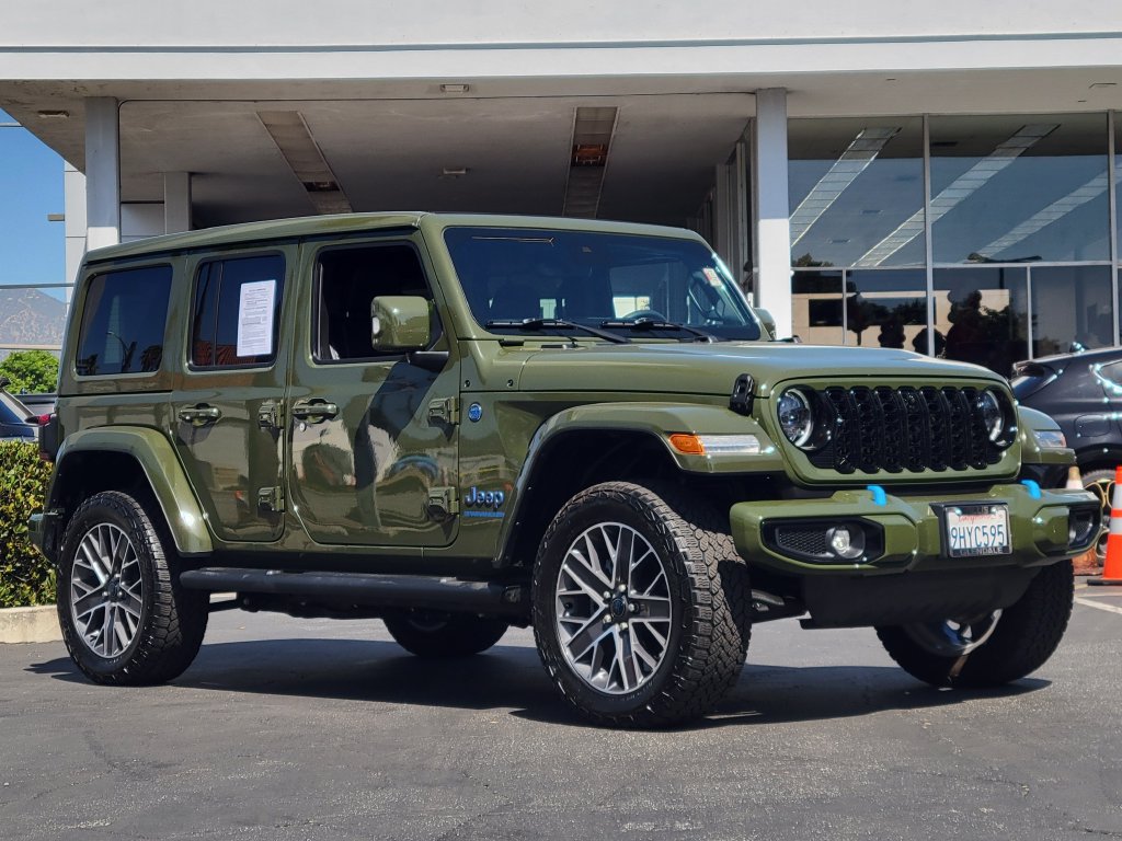 Used 2024 Jeep Wrangler High Altitude AWD/4WD image 32