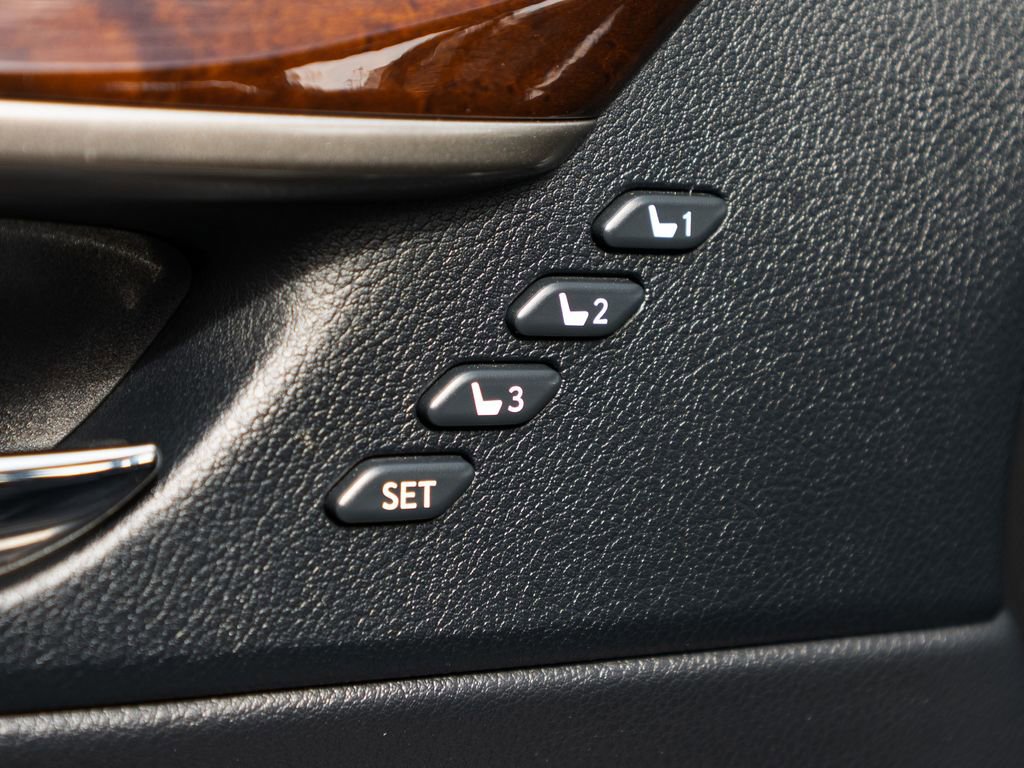 Used 2013 Lexus ES 350 w/ Luxury Pkg image 22