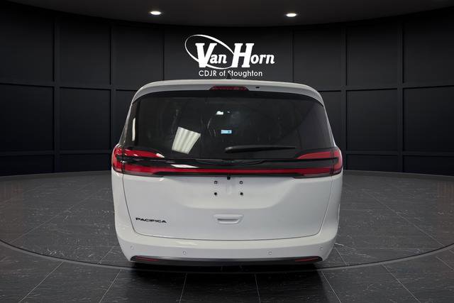 New 2026 Chrysler Pacifica Select FWD image 15