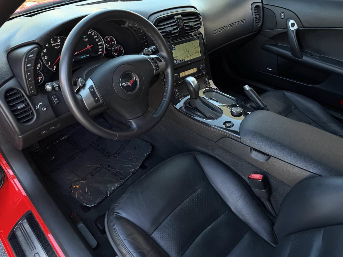 Used 2010 Chevrolet Corvette Convertible w/ Preferred Equipment Group RWD image 21