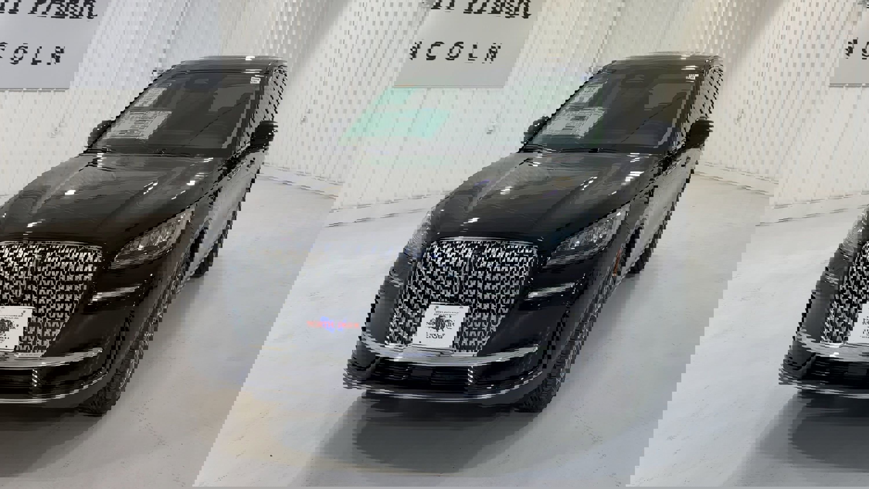 New 2026 Lincoln Corsair Premiere image 4