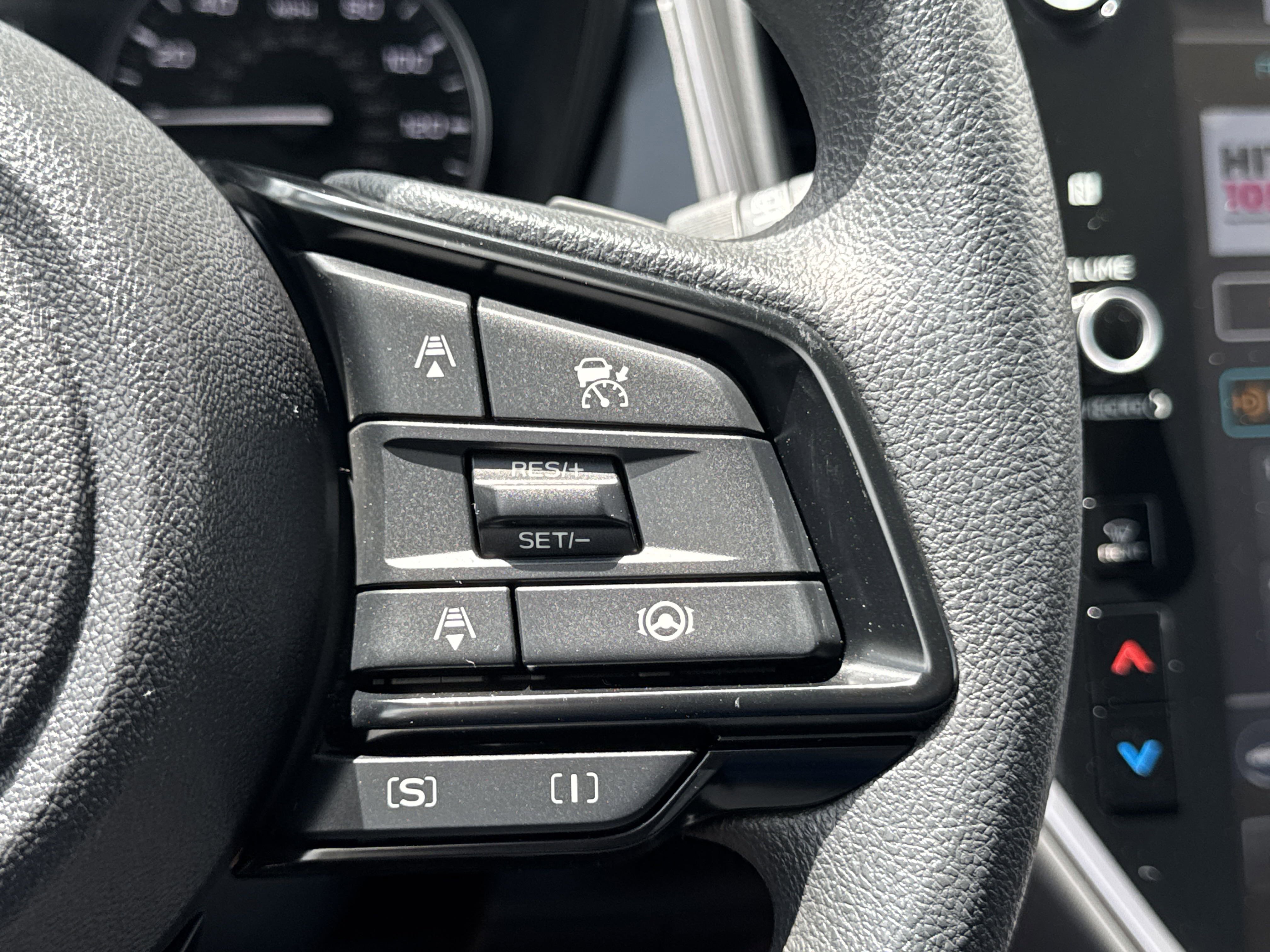 Used 2025 Subaru Crosstrek 2.0i Premium image 16