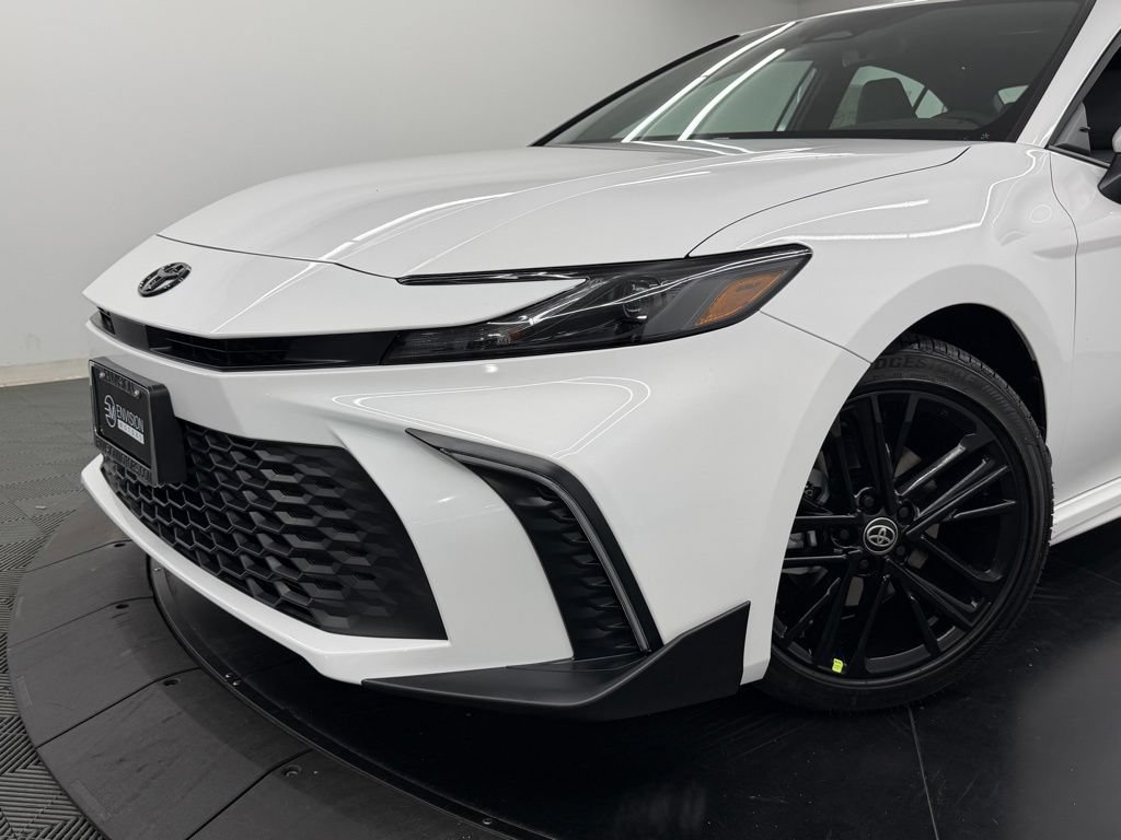 Used 2026 Toyota Camry SE w/ Multimedia Upgrade Package FWD image 3