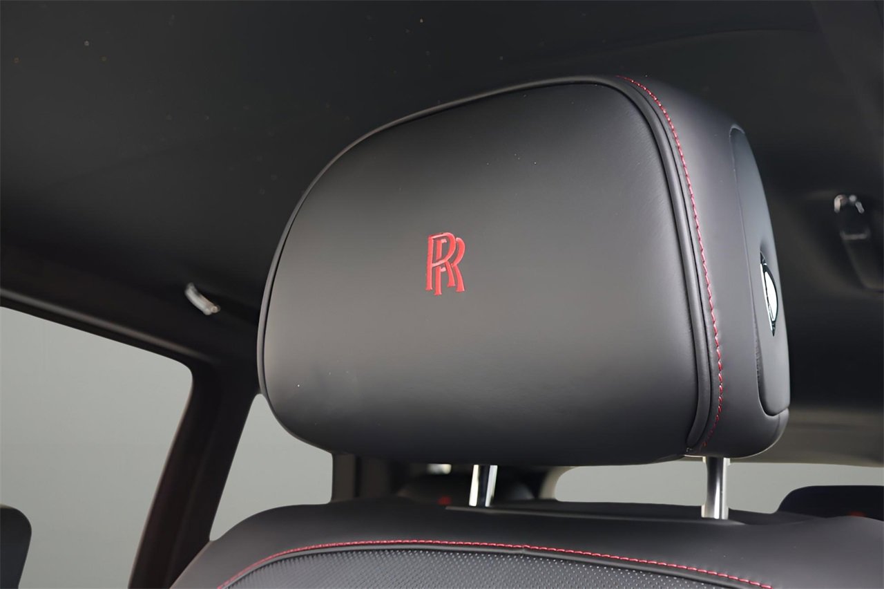 New 2026 Rolls-Royce Cullinan Black Badge image 15