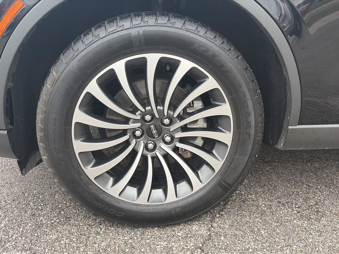 Used 2022 Lincoln Aviator AWD w/ Premium Package image 9