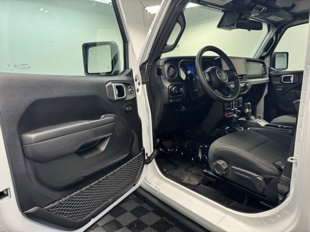Used 2025 Jeep Wrangler Unlimited Rubicon 4xe w/ Safety Group image 11