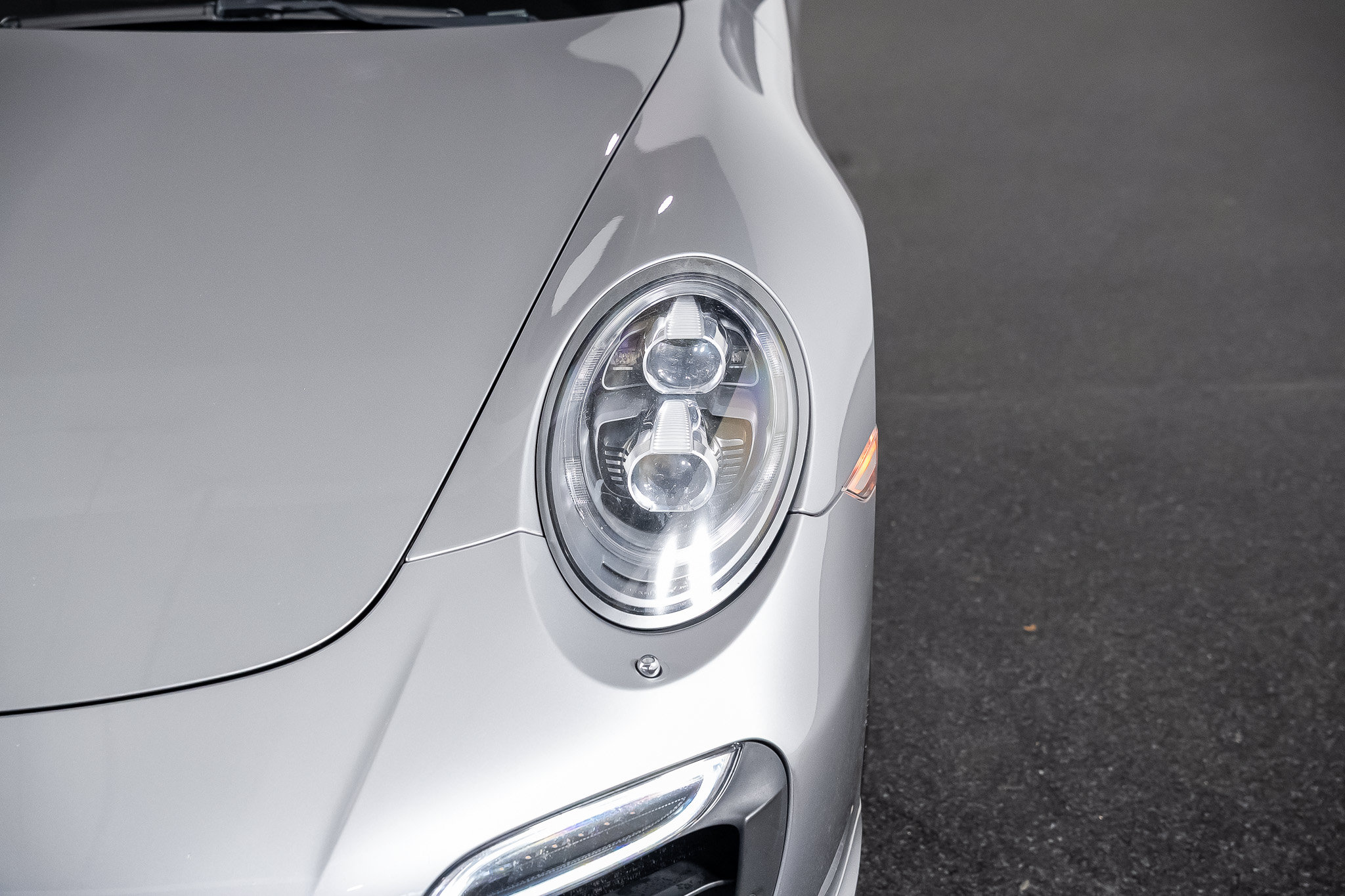Used 2014 Porsche 911 Turbo S AWD/4WD image 8